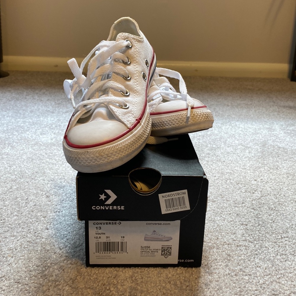 Boys Chuck Taylor Converse Sneaker Size 13 - White